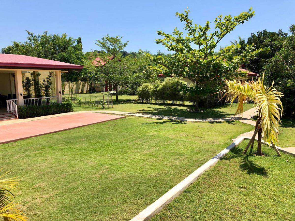 สตรุตซ์ อาร์ต การ์เดน รีสอร์ต Hotel Bangued ภายนอก รูปภาพ