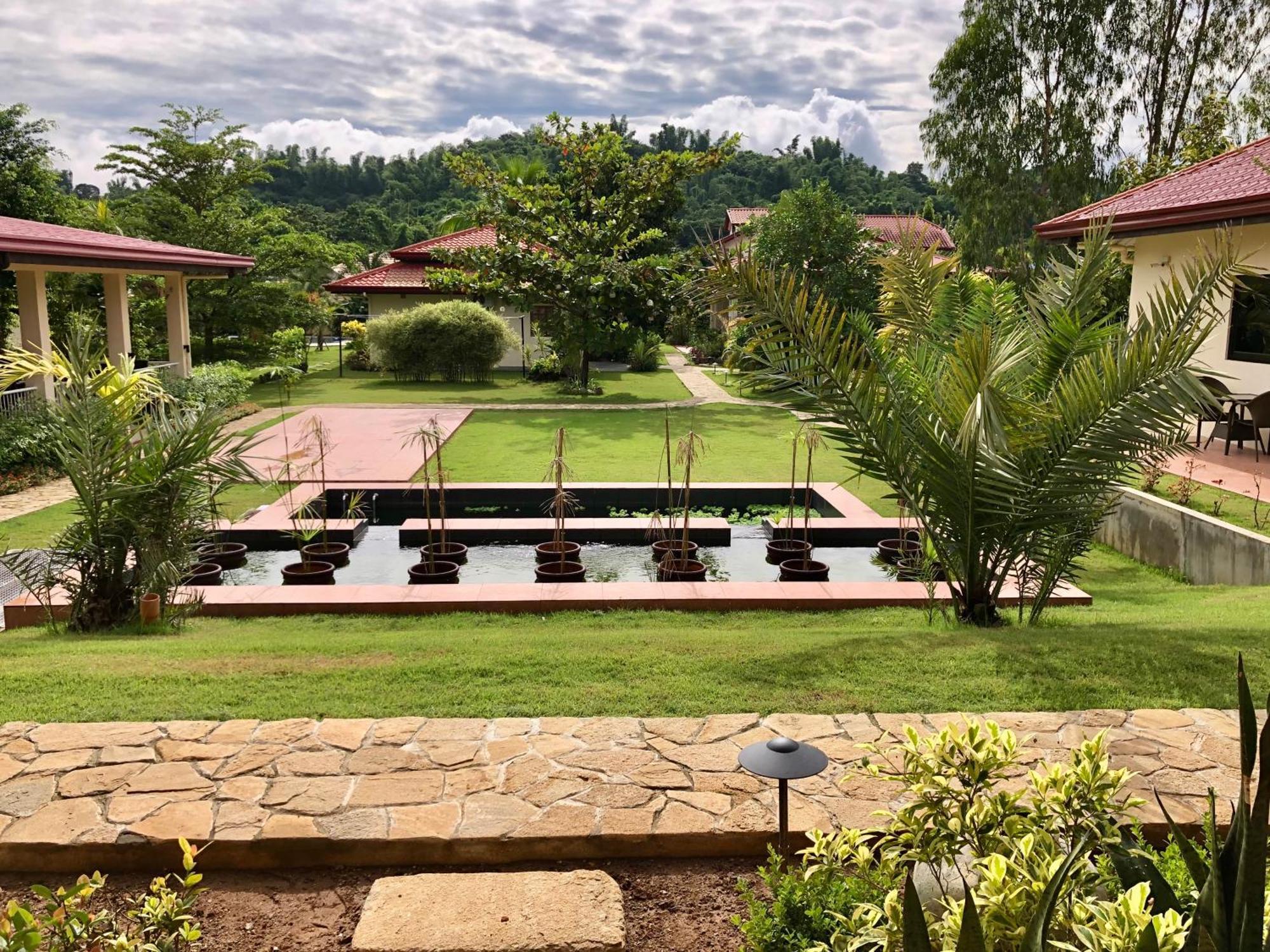 สตรุตซ์ อาร์ต การ์เดน รีสอร์ต Hotel Bangued ภายนอก รูปภาพ